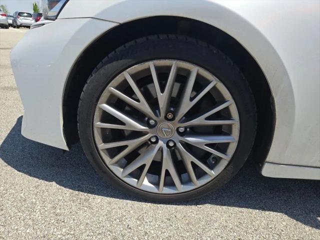 2019 Lexus IS 300 300