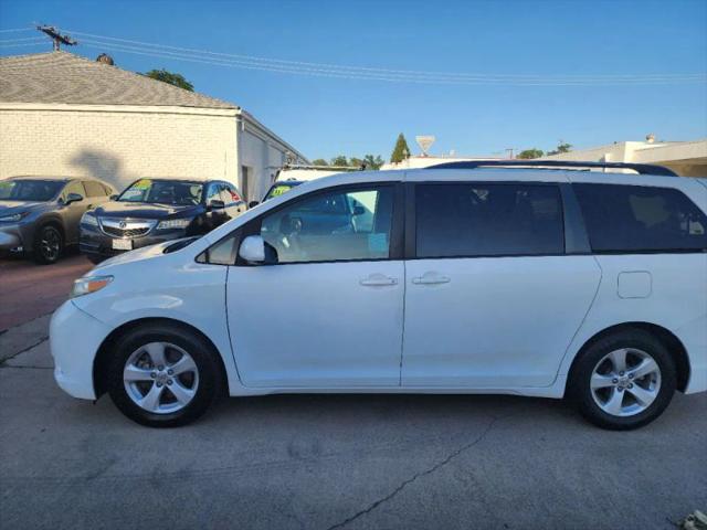 2011 Toyota Sienna LE V6