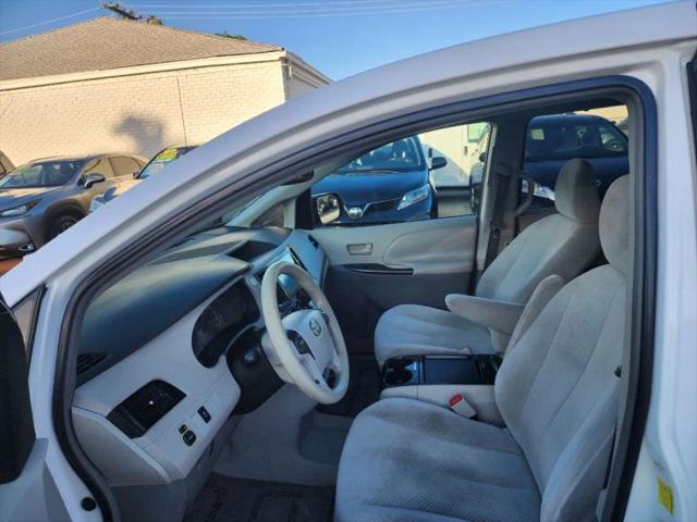 2011 Toyota Sienna LE V6