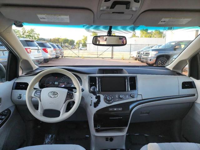 2011 Toyota Sienna LE V6