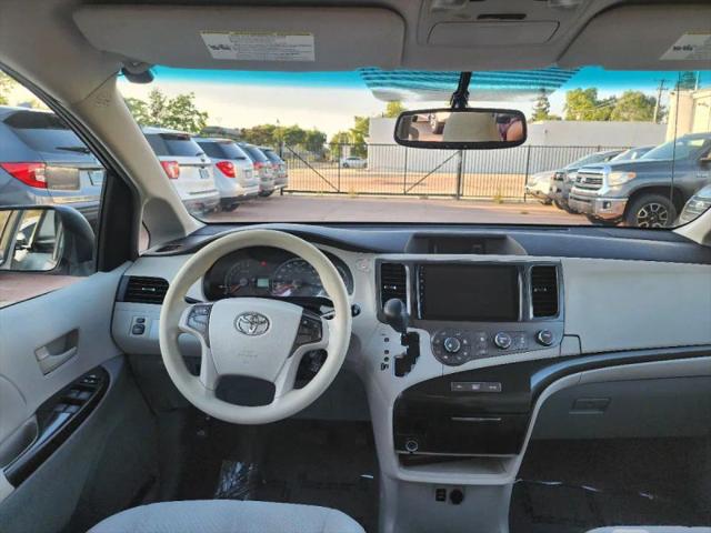 2011 Toyota Sienna LE V6