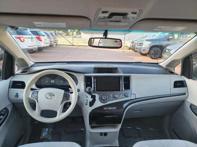 2011 Toyota Sienna LE V6