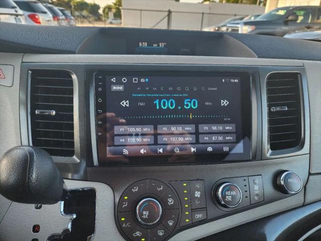 2011 Toyota Sienna LE V6