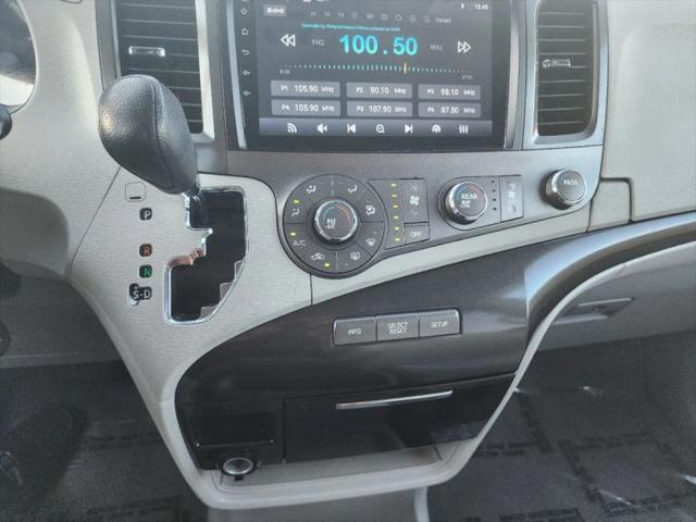 2011 Toyota Sienna LE V6