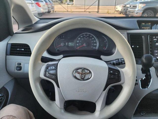2011 Toyota Sienna LE V6
