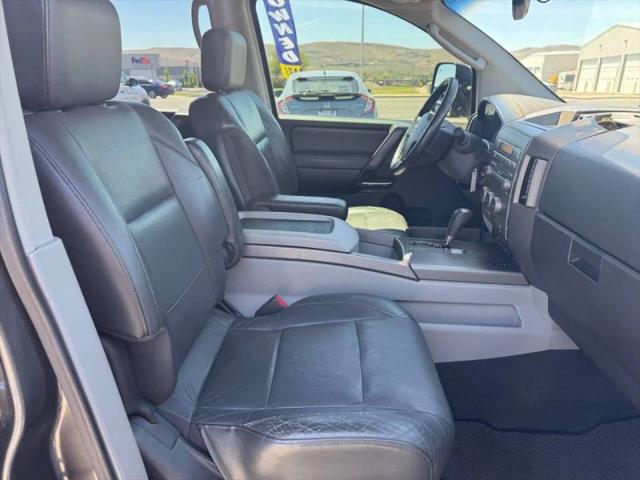 2004 Nissan Titan LE