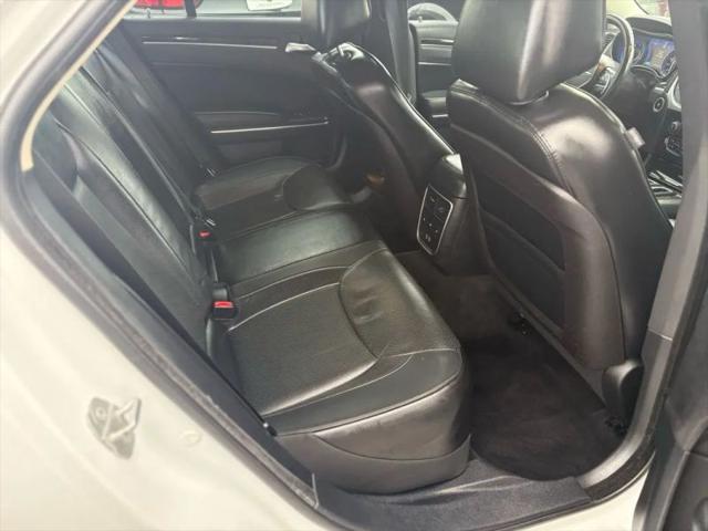 2016 Chrysler 300 AWD