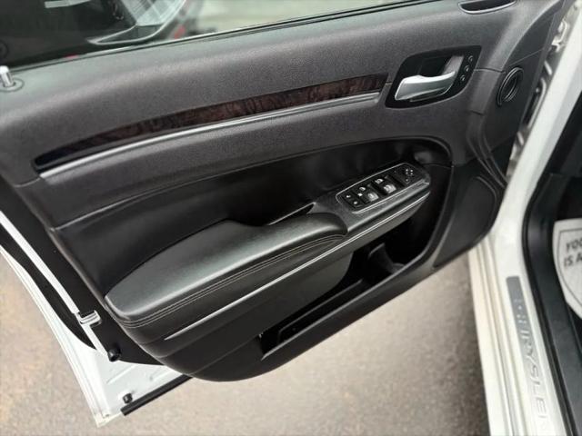 2016 Chrysler 300 AWD