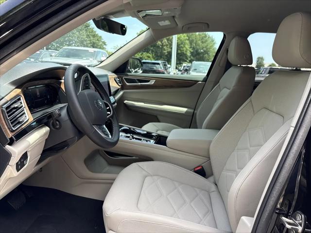 2026 Volkswagen Atlas SE with Technology