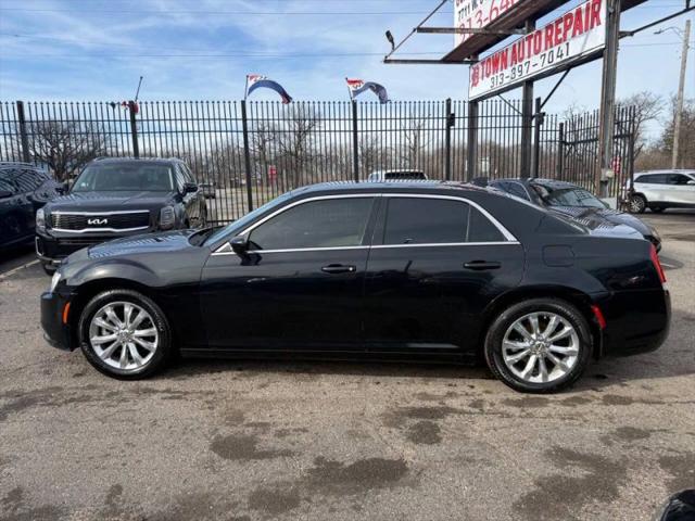 2017 Chrysler 300 Limited AWD
