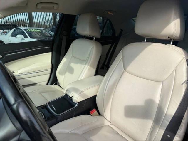 2017 Chrysler 300 Limited AWD