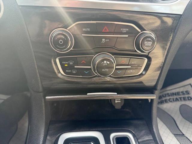 2017 Chrysler 300 Limited AWD
