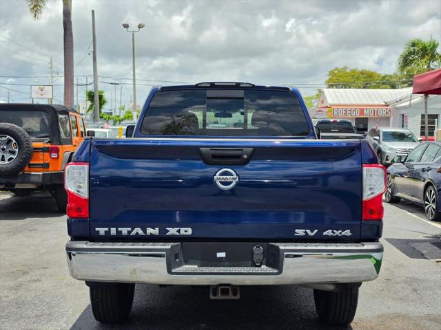 2017 Nissan Titan XD SV Gas