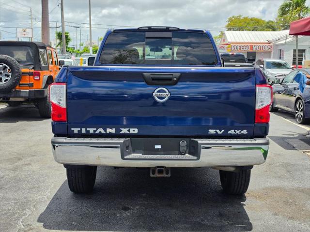 2017 Nissan Titan XD SV Gas