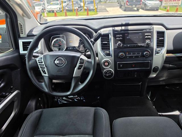 2017 Nissan Titan XD SV Gas