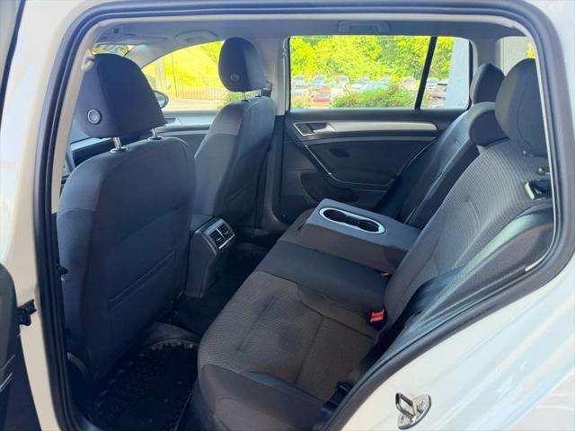 2017 Volkswagen Golf SportWagen TSI S