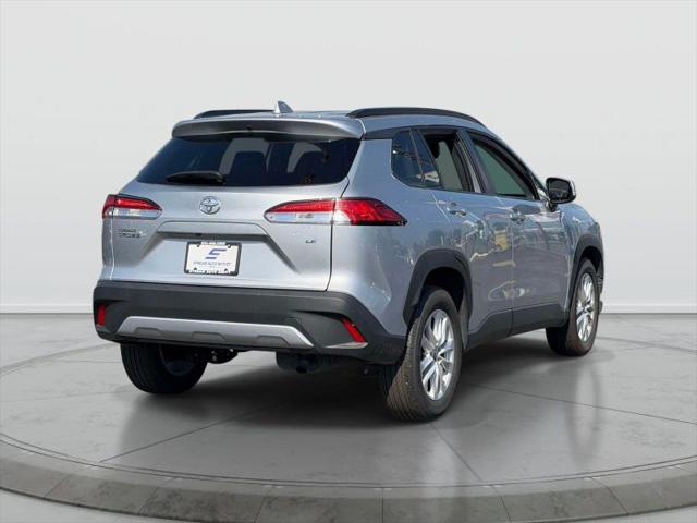 2024 Toyota Corolla Cross LE