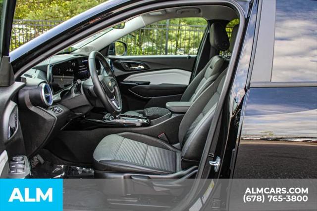 2025 Chevrolet Trax FWD LT