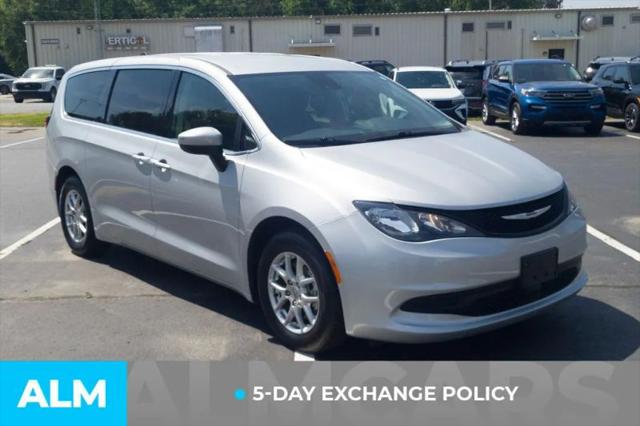 2023 Chrysler Voyager LX