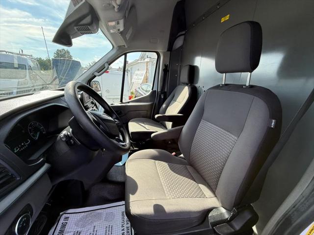 2023 Ford Transit Cargo Van Base