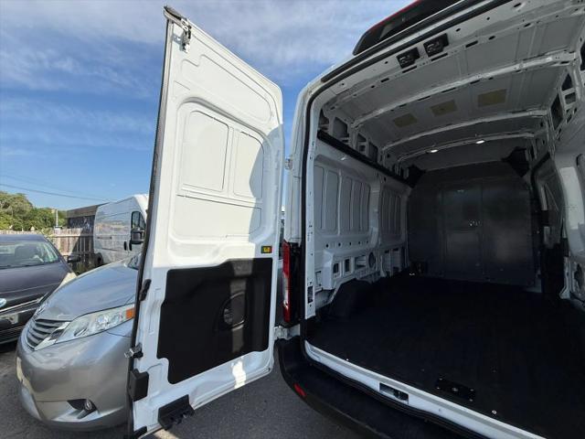 2023 Ford Transit Cargo Van Base