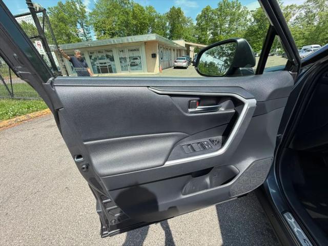 2019 Toyota RAV4 Hybrid XLE