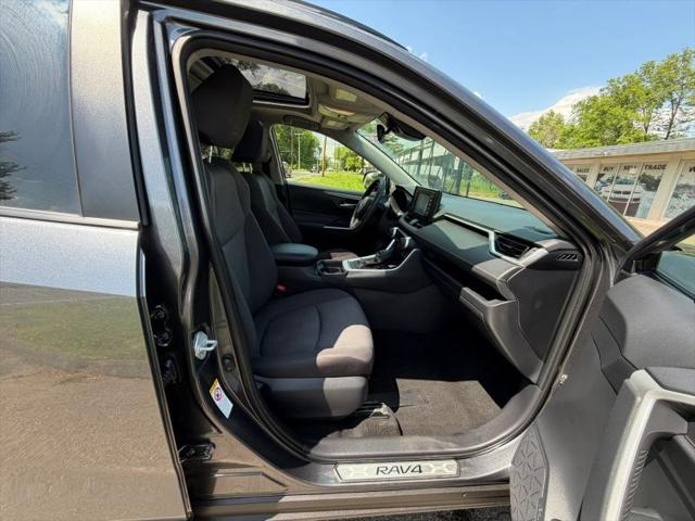 2019 Toyota RAV4 Hybrid XLE