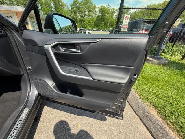 2019 Toyota RAV4 Hybrid XLE