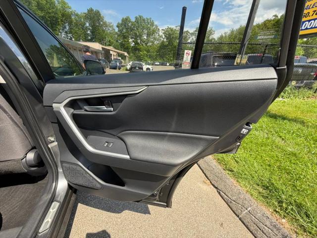 2019 Toyota RAV4 Hybrid XLE