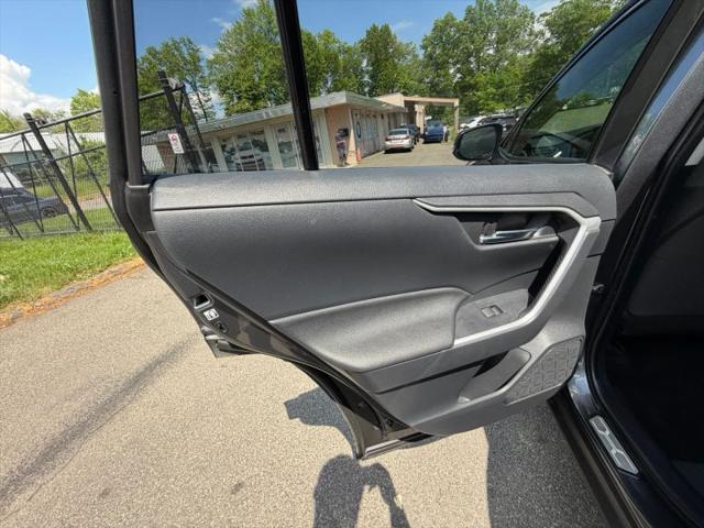 2019 Toyota RAV4 Hybrid XLE