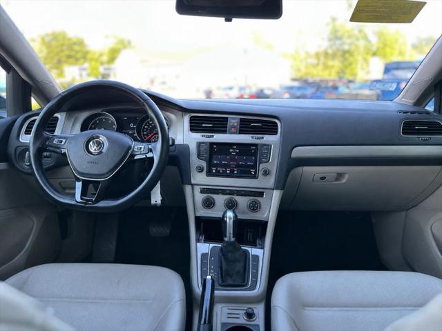 2015 Volkswagen Golf TSI S 4-Door