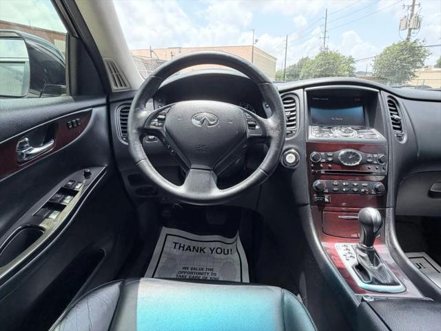 2016 INFINITI QX50 Base