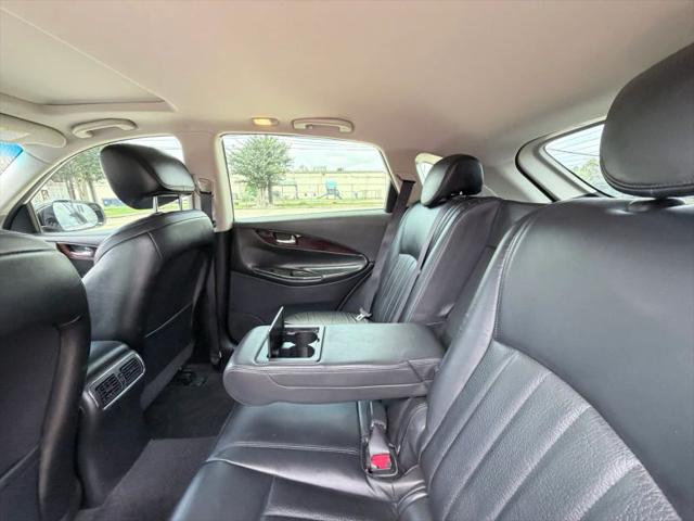 2016 INFINITI QX50 Base