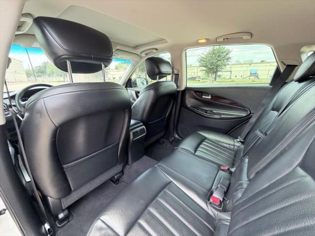 2016 INFINITI QX50 Base