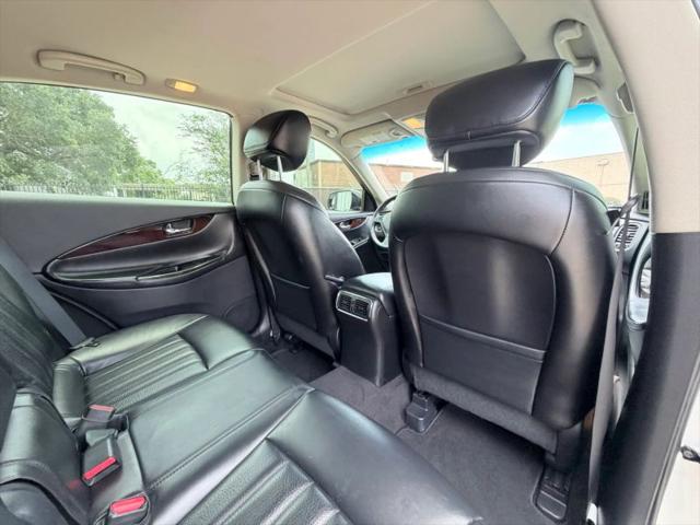 2016 INFINITI QX50 Base