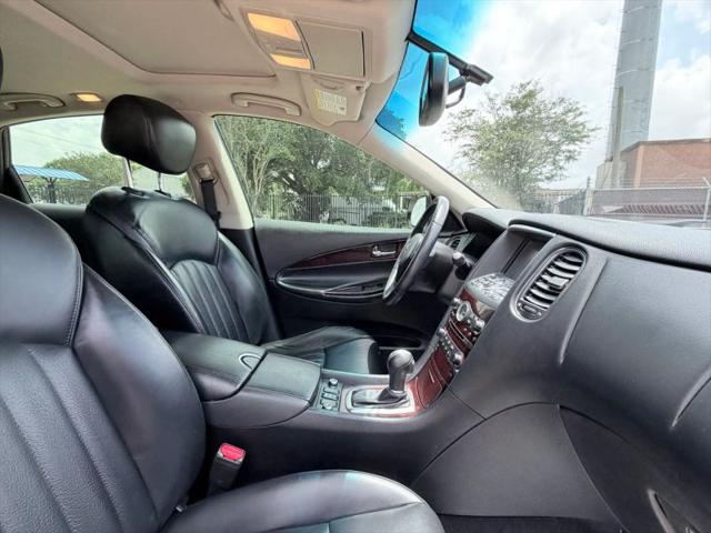 2016 INFINITI QX50 Base