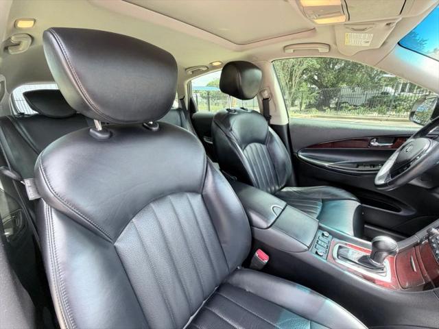2016 INFINITI QX50 Base