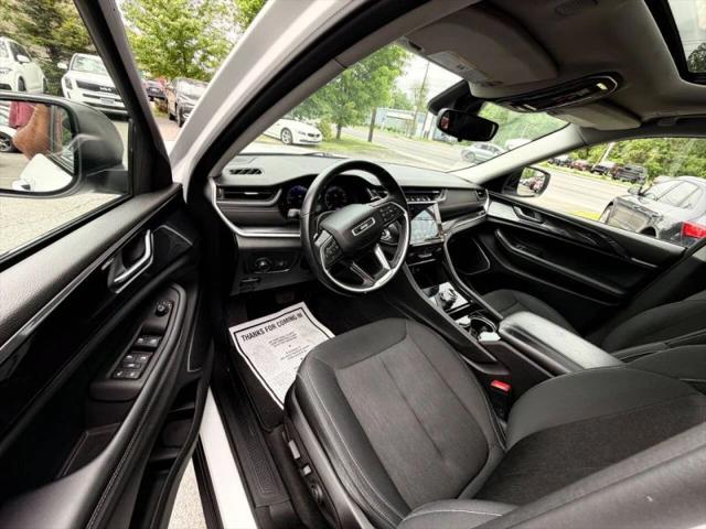 2021 Jeep Grand Cherokee Laredo 4x4