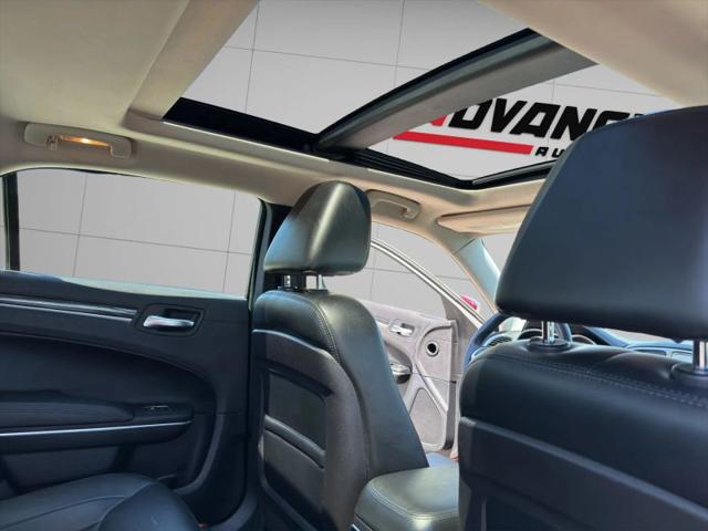 2015 Chrysler 300 Limited