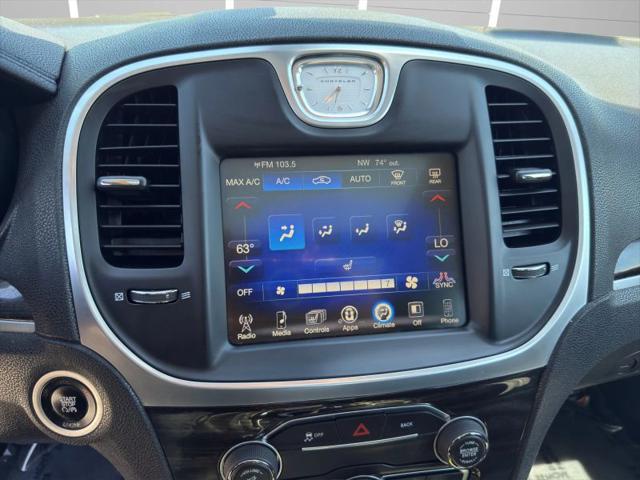 2015 Chrysler 300 Limited