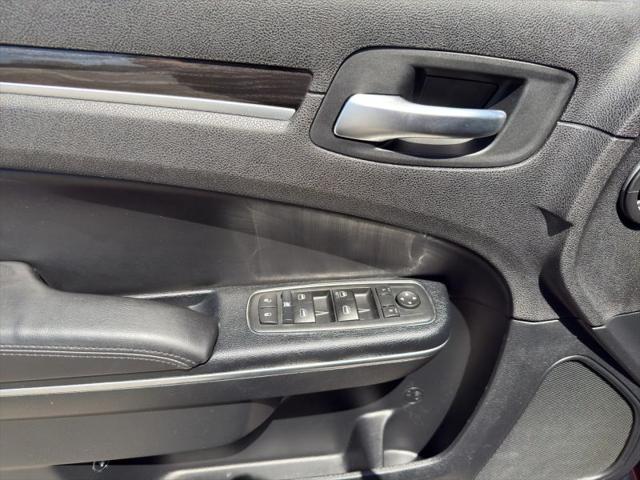 2015 Chrysler 300 Limited