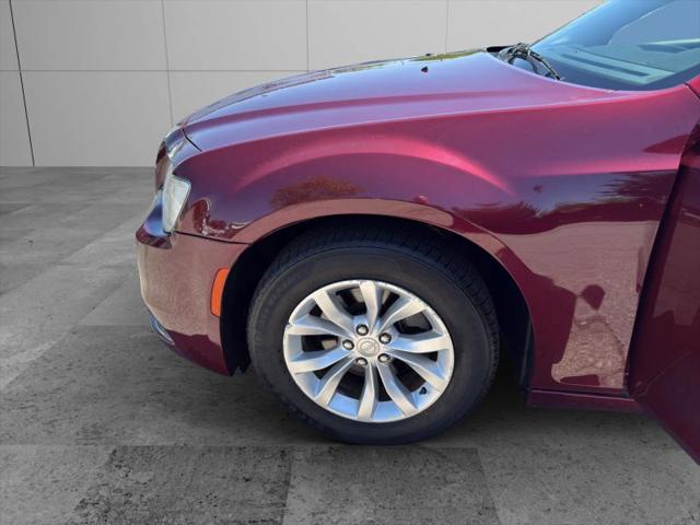 2015 Chrysler 300 Limited