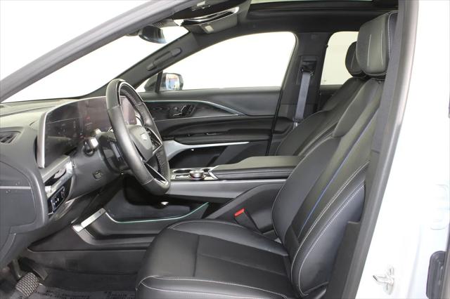 2024 Cadillac iQ Luxury w/1SD