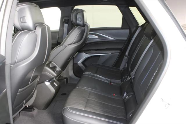 2024 Cadillac iQ Luxury w/1SD
