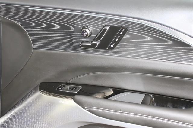 2024 Cadillac iQ Luxury w/1SD