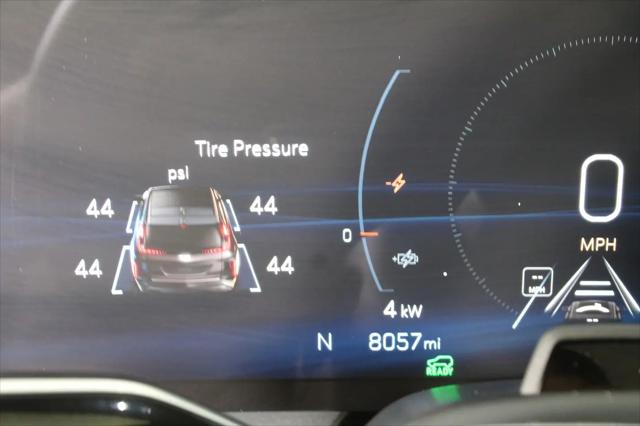 2024 Cadillac iQ Luxury w/1SD