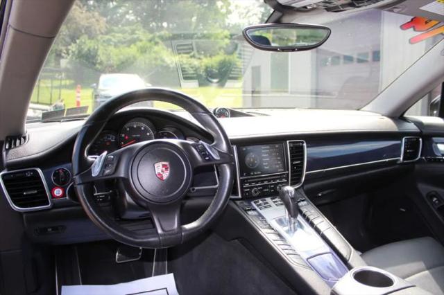 2014 Porsche Panamera 4