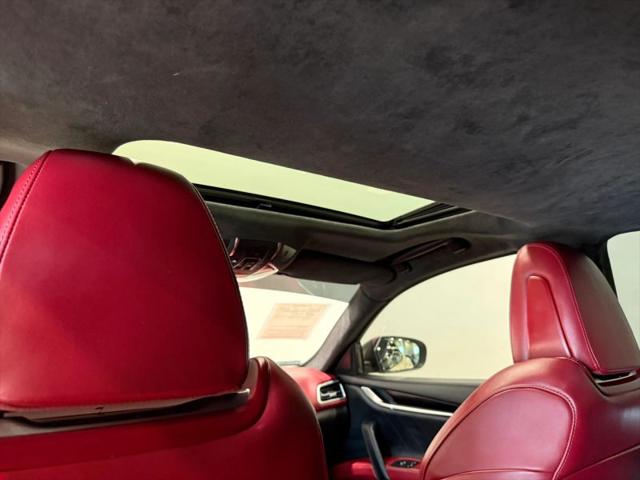 2022 Maserati Ghibli Modena