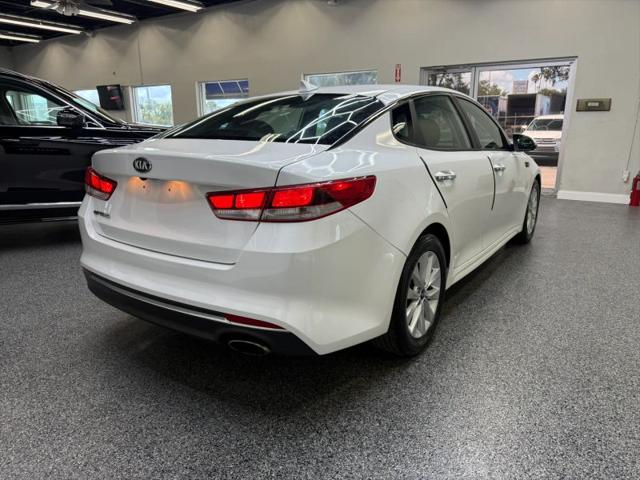 2017 Kia Optima LX