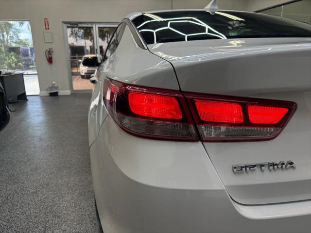 2017 Kia Optima LX
